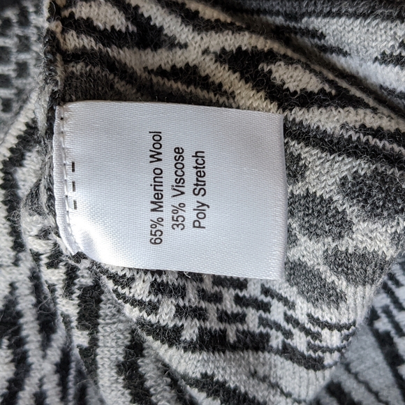 Worn Once Krimson Klover -Title Nine Pullover Sweater- Black, Gray & White XS - Picture 12 of 13